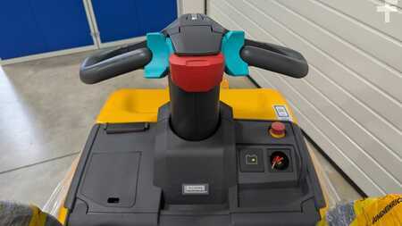 Fahrerstandstapler  Jungheinrich ERE 225 f. P. Neuwertig (5)