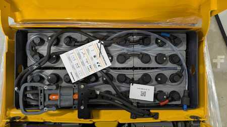 Fahrerstandstapler  Jungheinrich ERE 225 f. P. Neuwertig (7)