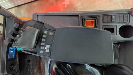 Elektromos 3 kerekű 2019  Jungheinrich EFG 213 LiIon Batterie (9)