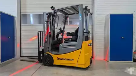 Elektro tříkolové VZV 2019  Jungheinrich EFG 213 LiIon Batterie (3)