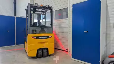 Elektro 3 Rad 2019  Jungheinrich EFG 213 LiIon Batterie (4)