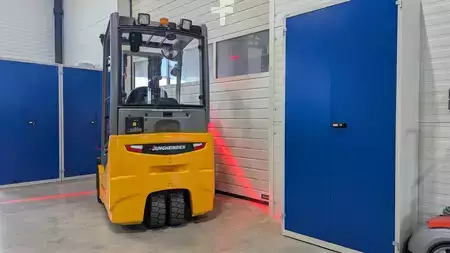 Elektrisk- 3 hjul 2019  Jungheinrich EFG 213 LiIon Batterie (4)