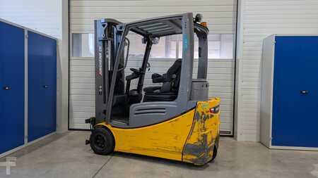 Elektro 3 Rad  Jungheinrich EFG 220 G-470DZ (2)