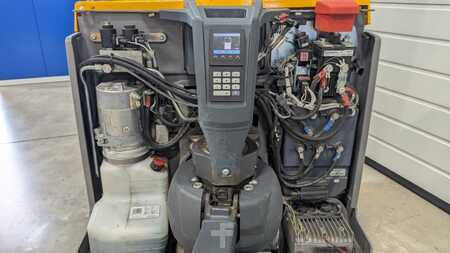 Hochhubwagen 2018  Jungheinrich EMD 115i (7)
