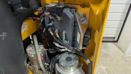 Niederhubwagen 2020  Jungheinrich ESE 120 Li-Ion Batterie (7)