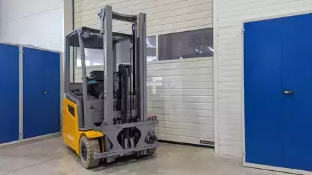 Elektro 3 Rad 2018  Jungheinrich EFG 215 G115-330ZZ (2)