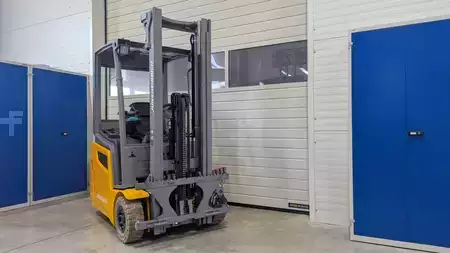 Elektrisk- 3 hjul 2018  Jungheinrich EFG 215 G115-330ZZ (2)