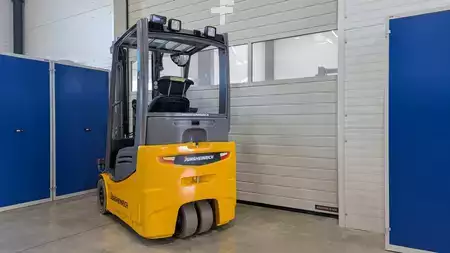 El truck - 3 hjulet 2018  Jungheinrich EFG 215 G115-330ZZ (4)