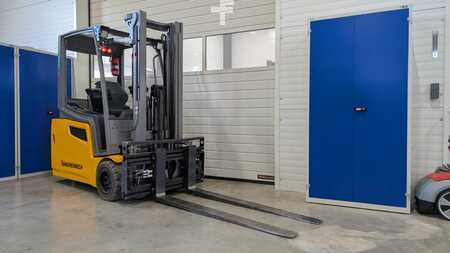 Elektro 3 Rad 2020  Jungheinrich EFG 218 G160-310ZZ (2)