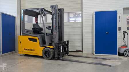 Elektro 3 Rad 2020  Jungheinrich EFG 218 G160-310ZZ (1)