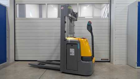 Hochhubwagen 2016  Jungheinrich EJC 212 G115-250ZT (2)