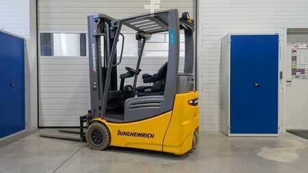 Eléctrica de 3 ruedas 2018  Jungheinrich EFG 215 GE115-480DZ (1)