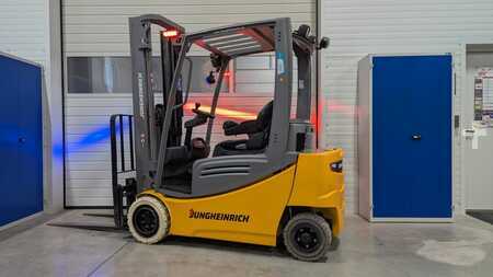 Elektromos 4 kerekű 2020  Jungheinrich EFG 320 GE115-350ZZ (1)