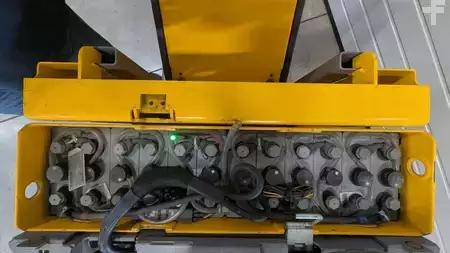 Vontató 2019  Jungheinrich EZS C40 (9)