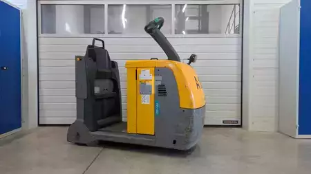Schlepper 2019  Jungheinrich EZS C40 (1)
