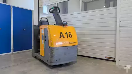 Schlepper 2019  Jungheinrich EZS C40 (2)