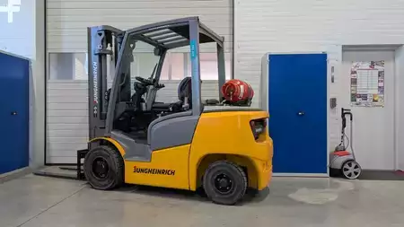 Treibgasstapler 2018  Jungheinrich TFG 425 GE115-500DZ (1)