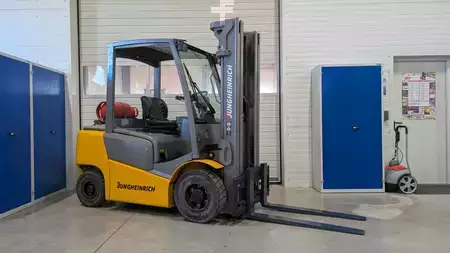 Treibgasstapler 2018  Jungheinrich TFG 425 GE115-500DZ (3)
