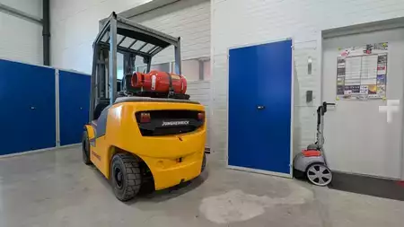 LPG Forklifts 2018  Jungheinrich TFG 425 GE115-500DZ (2)