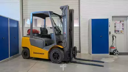 Wózki gazowe 2018  Jungheinrich TFG 425 GE115-500DZ (3)