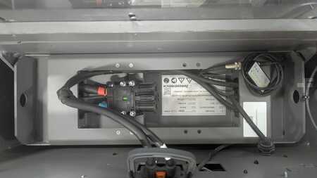 Pallet Stackers - Jungheinrich EJC 212b neuwertig (7)