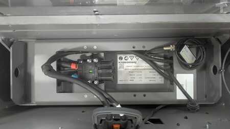 Gerbeurs - Jungheinrich EJC 212b neuwertig (7)