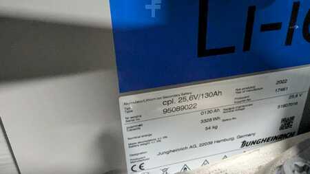 Chariots tracteurs 2022  Jungheinrich EZS 130 neuwertig (10)