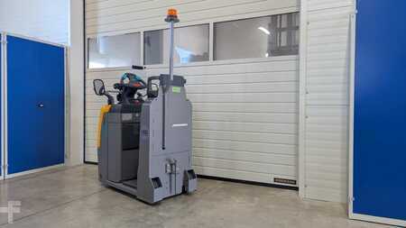 Chariots tracteurs 2022  Jungheinrich EZS 130 neuwertig (4)