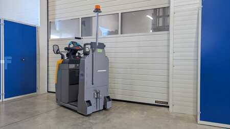 Tahač 2022  Jungheinrich EZS 130 neuwertig (4)