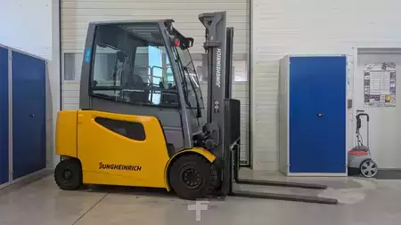 Elektro 4 Rad 2019  Jungheinrich EFG 425s neuwertige Batterie (1)