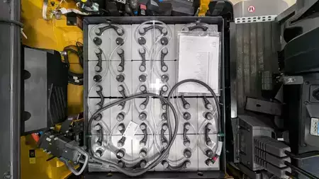 Elektro 4 Rad  Jungheinrich EFG BC 330 Ausstellungsstück (10)