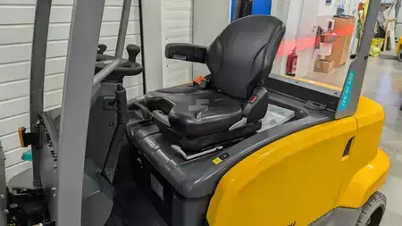 Elektro 4 Rad  Jungheinrich EFG BC 330 Ausstellungsstück (6)