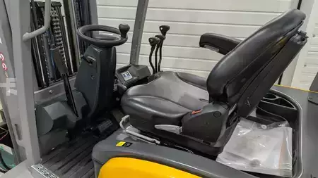 Elektro 4 Rad  Jungheinrich EFG BC 330 Ausstellungsstück (5)