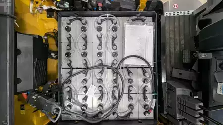 Elektryczne 4-kołowe 2023  Jungheinrich EFG BC 330 Ausstellungsstück (10)