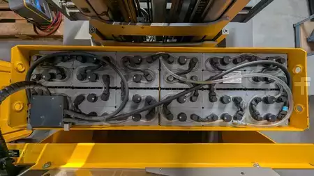 Négyutas tolóoszlopos targonca 2015  Jungheinrich ETV Q25 (10)