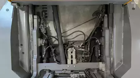 Négyutas tolóoszlopos targonca 2015  Jungheinrich ETV Q25 (7)