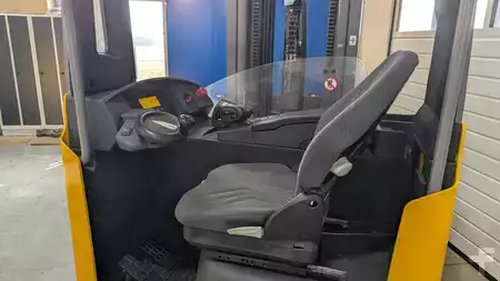 Négyutas tolóoszlopos targonca 2015  Jungheinrich ETV Q25 (8)