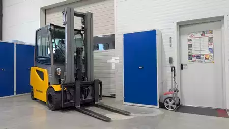 Carrelli elettrici 4 ruote 2018  Jungheinrich EFG 430 G+E 230-550DZ (2)