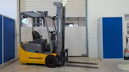 Elektromos 3 kerekű 2019  Jungheinrich EFG 115 SP G+E 115-550DZ (2)