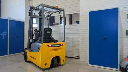 Elektromos 3 kerekű 2019  Jungheinrich EFG 115 SP G+E 115-550DZ (4)