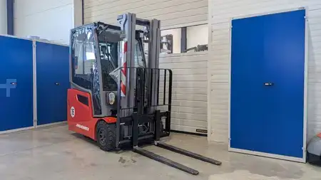 El truck - 3 hjulet 2021  Jungheinrich EFG 216k neuwertig (1)