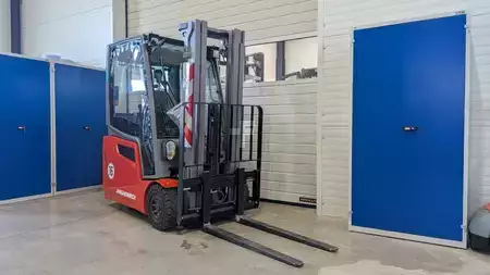 Elektrisk- 3 hjul 2021  Jungheinrich EFG 216k neuwertig (1)