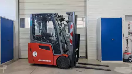 Elektro 3 Rad 2021  Jungheinrich EFG 216k neuwertig (2)