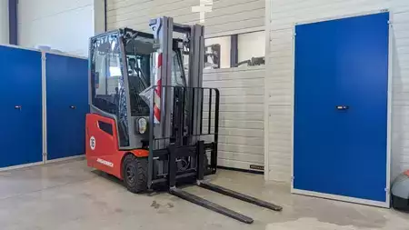 Elektrisk- 3 hjul 2021  Jungheinrich EFG 216k neuwertig (1)