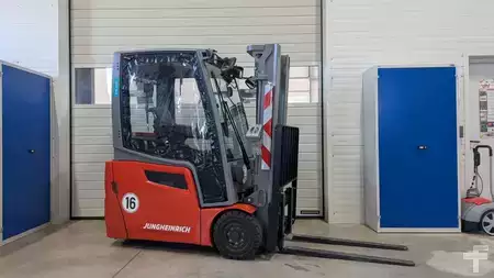 Elektrisk- 3 hjul 2021  Jungheinrich EFG 216k neuwertig (2)