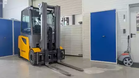 Elektro 4 Rad 2020  Jungheinrich EFG 425 GE120-470DZ (2)