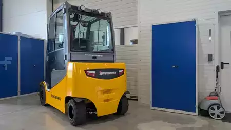 Elektro 4 Rad 2020  Jungheinrich EFG 425 GE120-470DZ (4)
