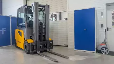 El truck - 4 hjulet 2020  Jungheinrich EFG 425 GE120-470DZ (2)