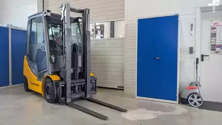Diesel Forklifts 2020  Jungheinrich DFG 320s GE-330ZZ (4)