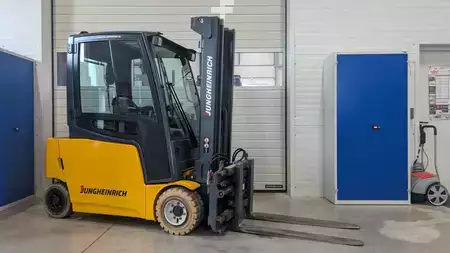 Elektro 4 Rad 2012  Jungheinrich EFG 320 GE120-480DZ (1)